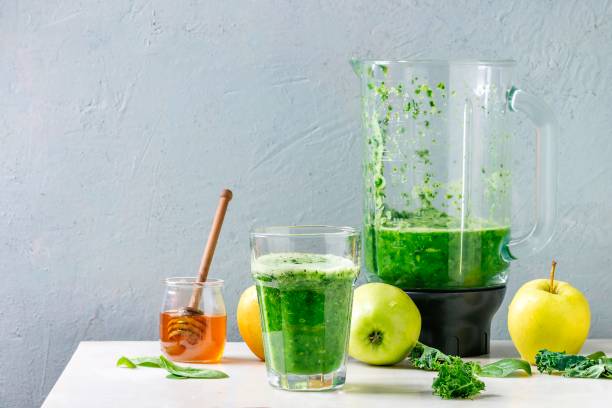 Kale and apple smoothie