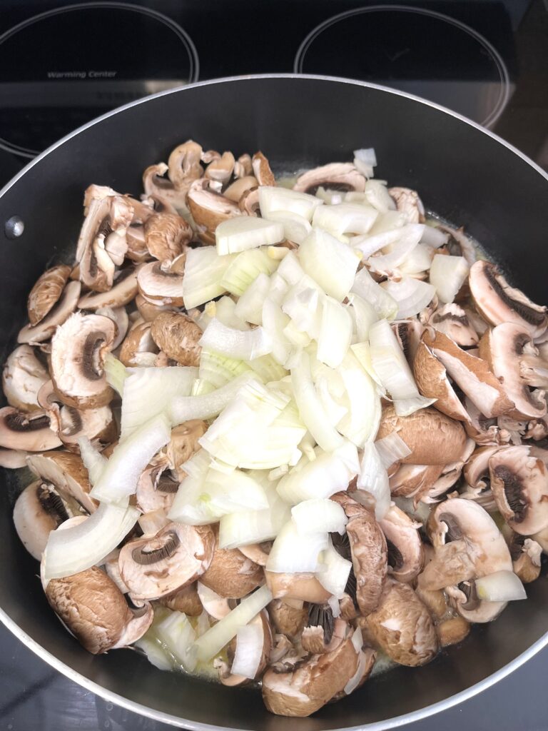 sauté mushrooms for mushroom sauce