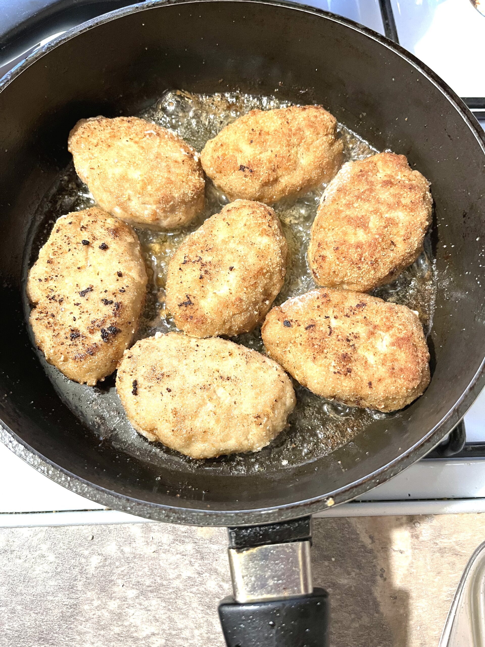 frying Polish meat patties