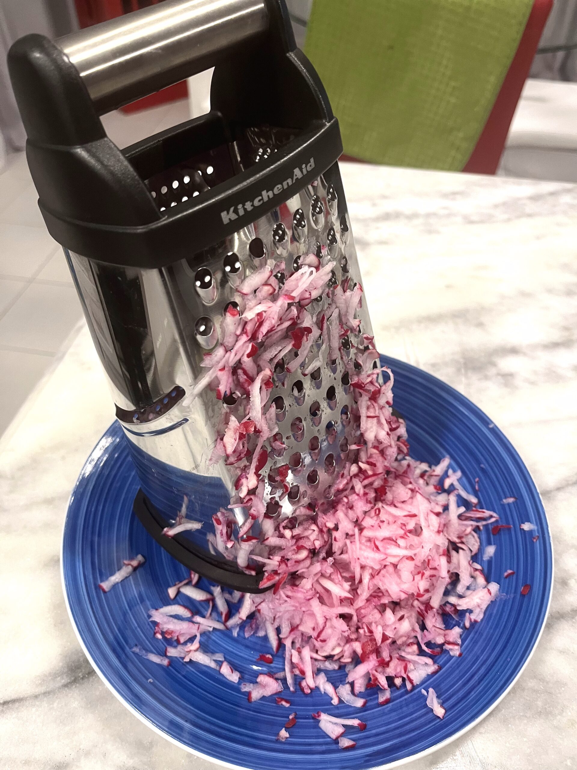 grated radishes